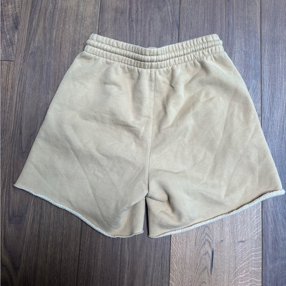 Aritzia Sweat Shorts - Picture 5 of 5